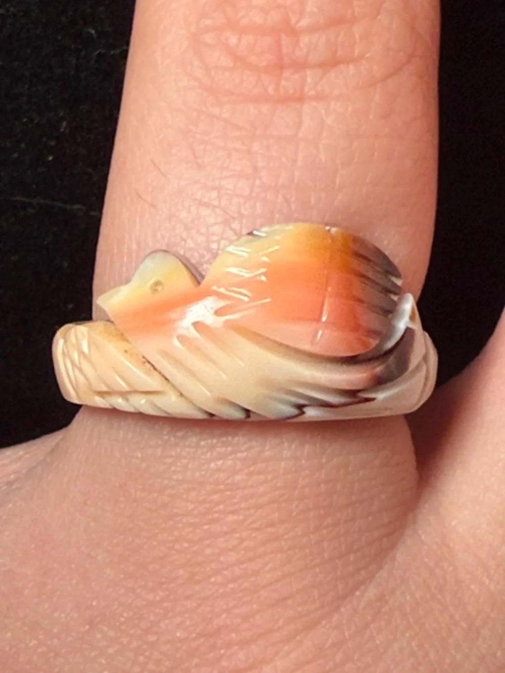 Carved Shell Bird Ring in Peach and Cream